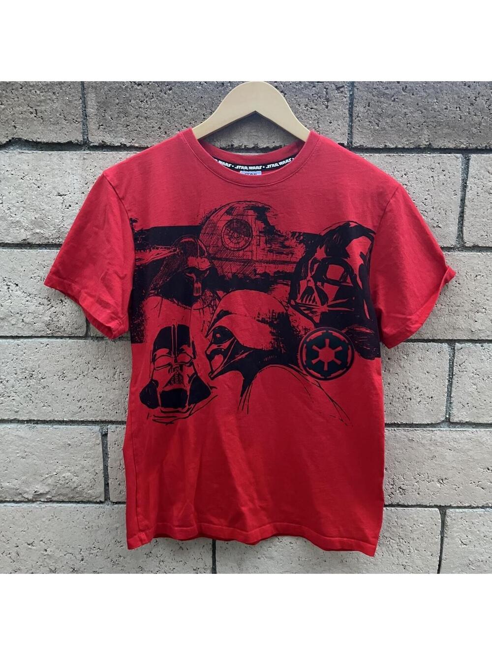 Vintage red y2k Star Wars graphic tee | size S